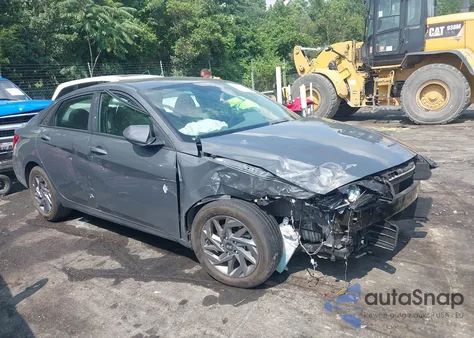 2024 Hyundai Elantra Sel from USA, damaged, VIN KMHLM4DG3RU639801